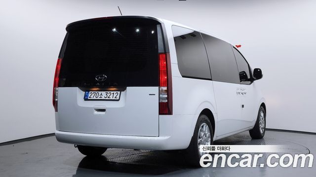 Hyundai Staria 4WD Tourer 9-Seater Modern 2023 — фото 2