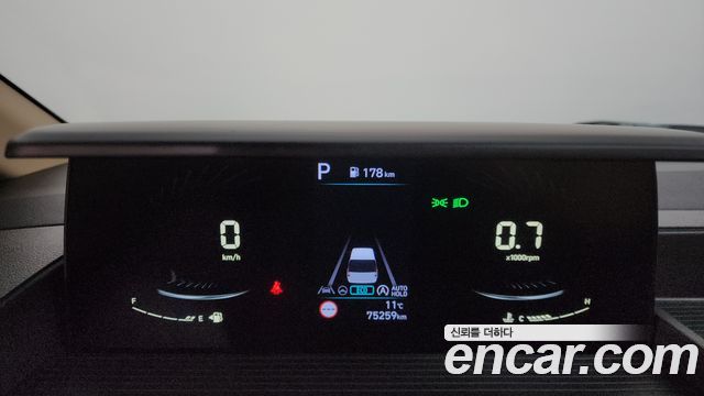 Hyundai Staria 4WD Tourer 9-Seater Modern 2023 — фото 8
