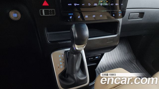 Hyundai Staria 4WD Tourer 9-Seater Modern 2023 — фото 9
