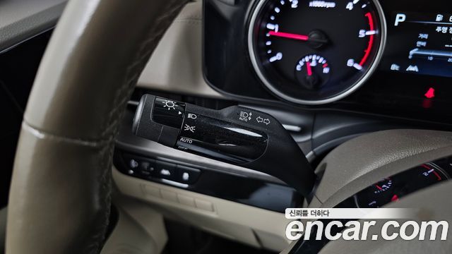 Kia Carnival (IV) Diesel 11-Seater Prestige 2022 — фото 17