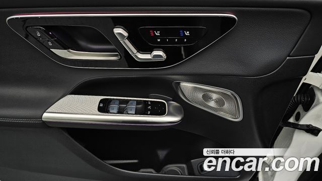 Mercedes-Benz GLC-Class (X254) GLC300 4MATIC AMG Line 2025 — фото 19