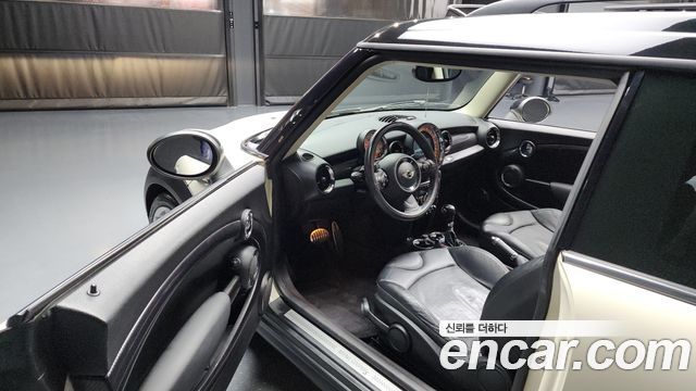 MINI Cooper SD Clubman Standard 1st 2014 — фото 10
