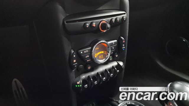 MINI Cooper SD Clubman Standard 1st 2014 — фото 16
