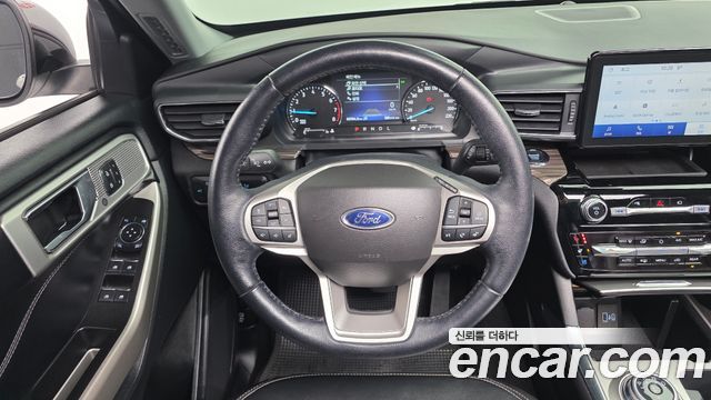 Ford Explorer (VI) 2.3 LimIted 4WD 2022 — фото 13