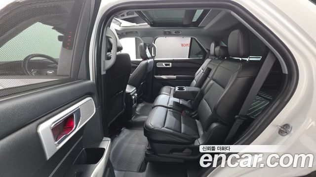 Ford Explorer (VI) 2.3 LimIted 4WD 2022 — фото 17