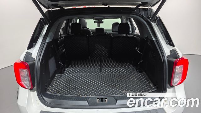 Ford Explorer (VI) 2.3 LimIted 4WD 2022 — фото 20
