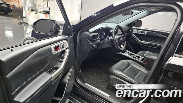 Ford Explorer (VI) 2.3 LimIted 4WD 2021 — фото 10