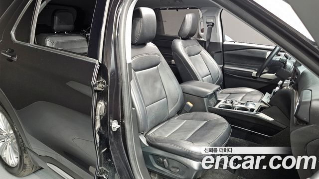 Ford Explorer (VI) 2.3 LimIted 4WD 2021 — фото 16