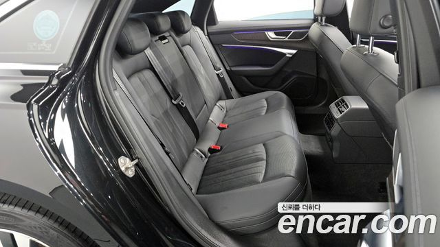 Audi A6 (C8) 45 TFSI Premium 2021 — фото 12