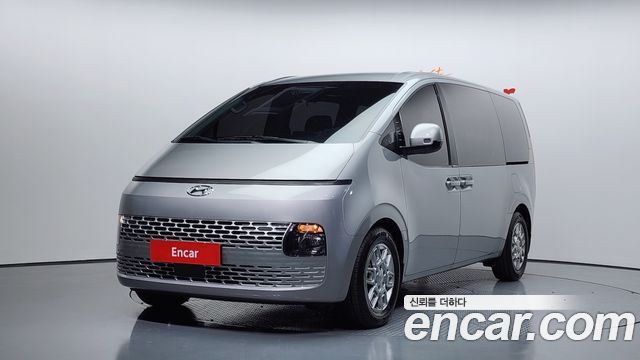 Hyundai Staria Tourer 9-Seater Modern