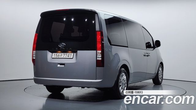 Hyundai Staria Tourer 9-Seater Modern 2023 — фото 2