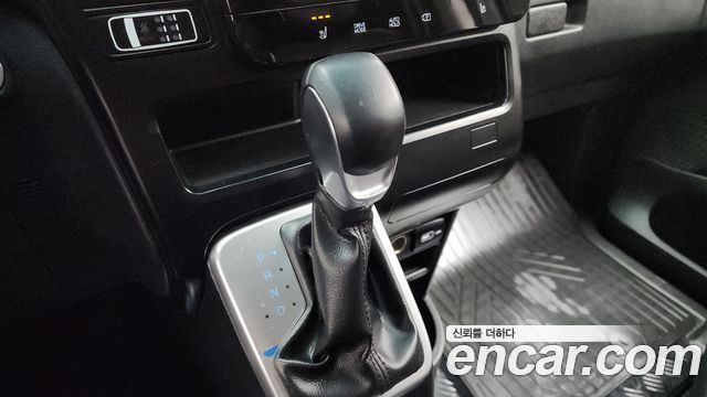Hyundai Staria Tourer 9-Seater Modern 2023 — фото 9