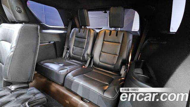 Ford Explorer 2.3 Limited 4WD 5th 2018 — фото 12