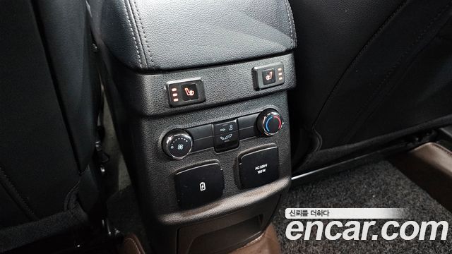 Ford Explorer 2.3 Limited 4WD 5th 2018 — фото 18
