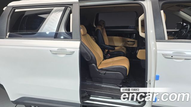 Kia Carnival (IV) Diesel 9-Seater Prestige 2023 — фото 12