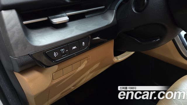 Kia Carnival (IV) Diesel 9-Seater Prestige 2023 — фото 16