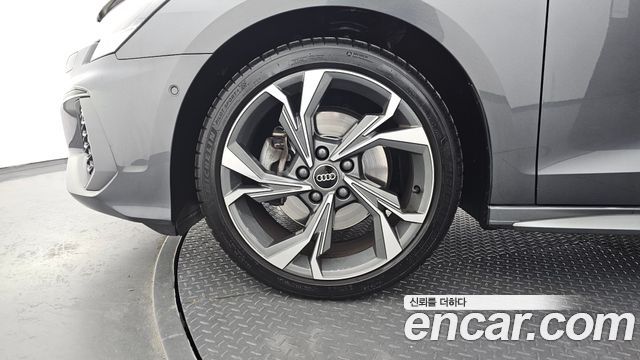 Audi A3 (8Y) 40 TFSI Premium 2023 — фото 5