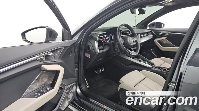 Audi A3 (8Y) 40 TFSI Premium 2023 — фото 11