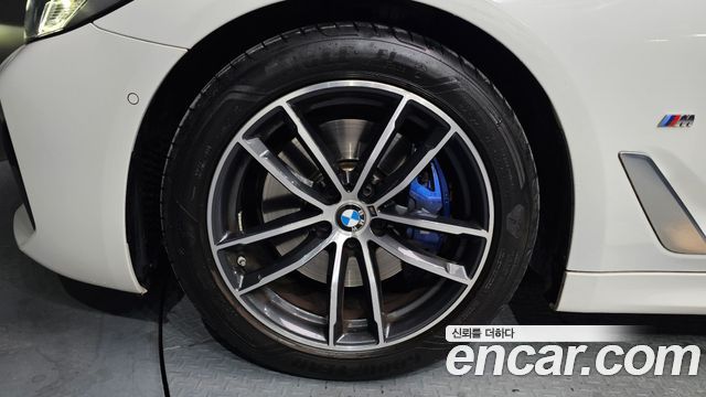 BMW 5 Series (G30) 520i M Sport 2023 — фото 5
