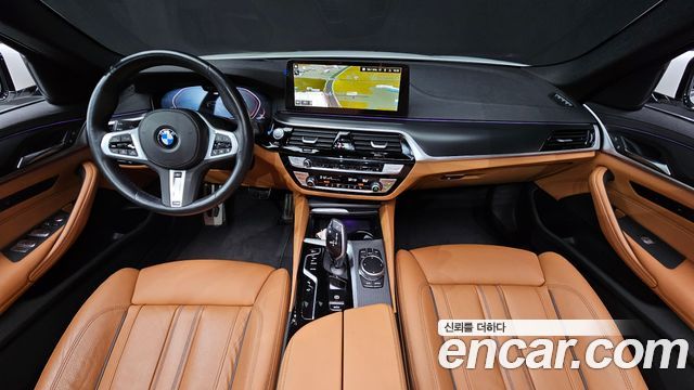 BMW 5 Series (G30) 520i M Sport 2023 — фото 7