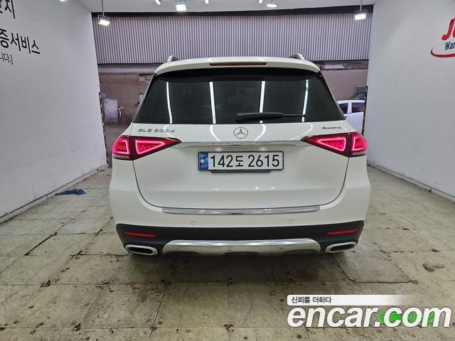 Mercedes-Benz GLE-Class (W167) GLE300d 4MATIC 2021 — фото 4