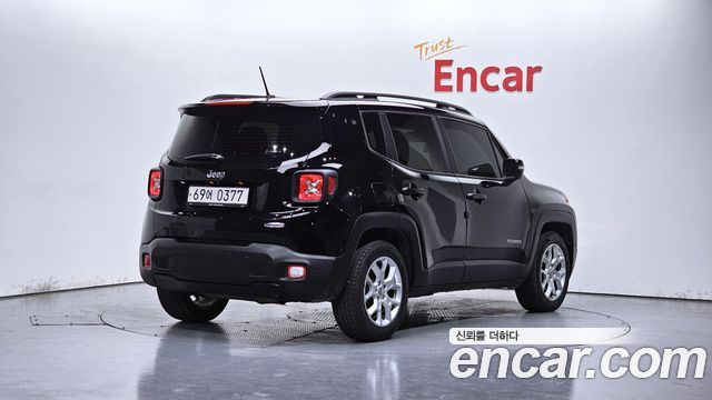 Jeep Renegade 2.4 Longitude 2016 — фото 2