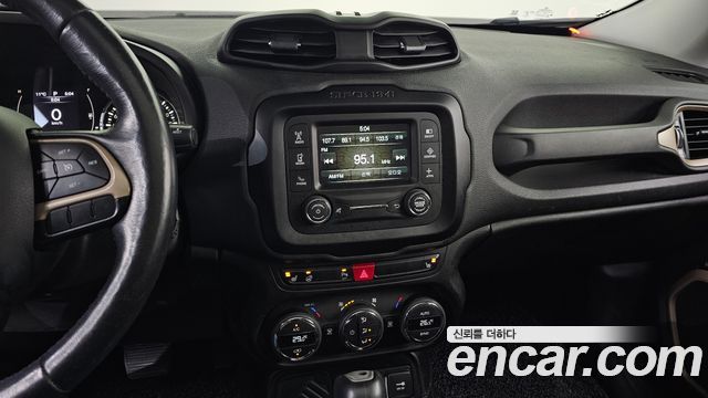 Jeep Renegade 2.4 Longitude 2016 — фото 14