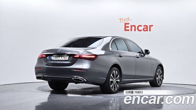 Mercedes-Benz E-Class (W213) E300e 4MATIC Exclusive 2021 — фото 2