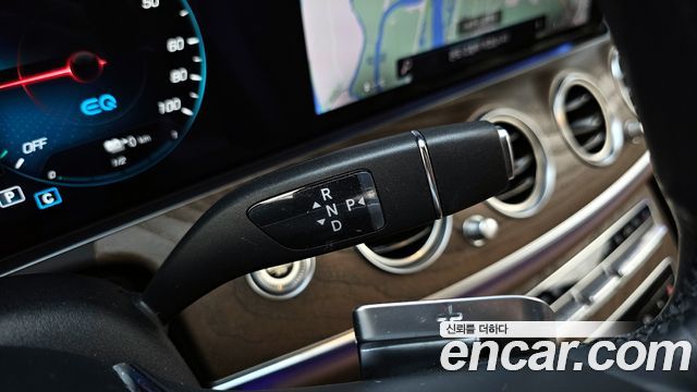 Mercedes-Benz E-Class (W213) E300e 4MATIC Exclusive 2021 — фото 9