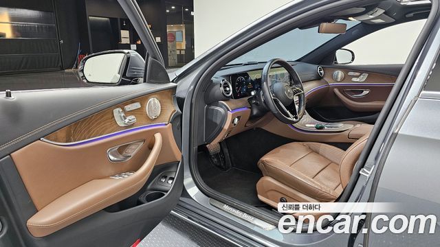 Mercedes-Benz E-Class (W213) E300e 4MATIC Exclusive 2021 — фото 11