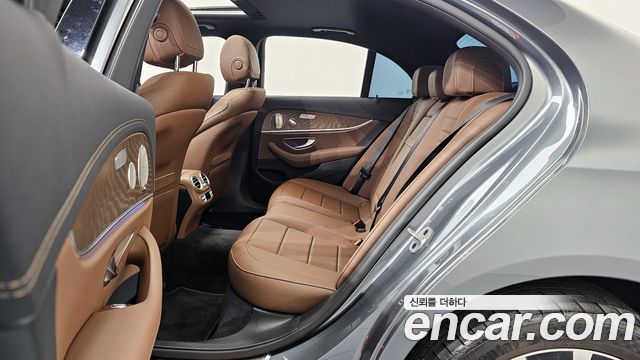Mercedes-Benz E-Class (W213) E300e 4MATIC Exclusive 2021 — фото 12