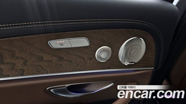 Mercedes-Benz E-Class (W213) E300e 4MATIC Exclusive 2021 — фото 18