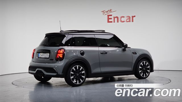 MINI Cooper S Classic Third Generation 2022 — фото 2