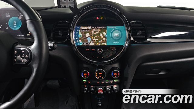 MINI Cooper S Classic Third Generation 2022 — фото 14