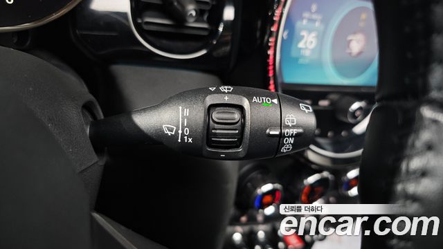 MINI Cooper S Classic Third Generation 2022 — фото 18
