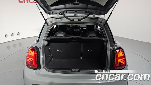 MINI Cooper S Classic Third Generation 2022 — фото 20