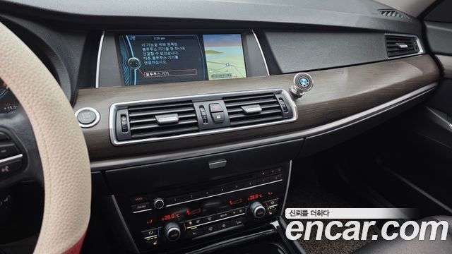 BMW 5 Series GT (F07) GT xDrive 2011 — фото 14
