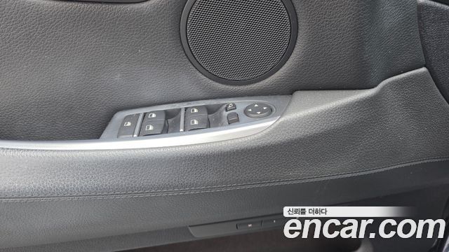 BMW 5 Series GT (F07) GT xDrive 2011 — фото 17