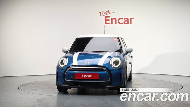MINI Cooper 5Door Classic Third Generation 2022 — фото 3
