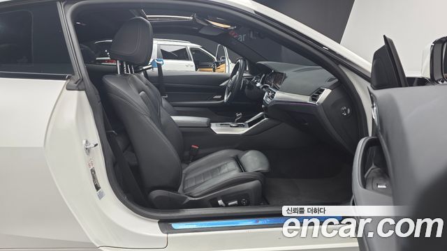 BMW 4 Series (G22) 420i M Sport Coupe 2023 — фото 10