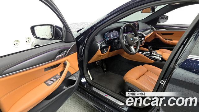 BMW 5 Series (G30) 520i M Sport 2023 — фото 10