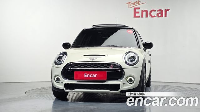 MINI Cooper S 5Door HIGH 3rd 2020 — фото 3