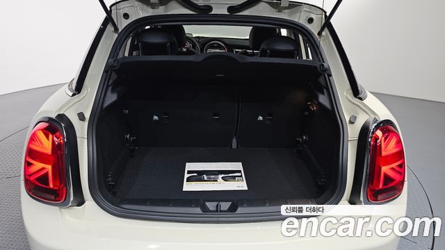 MINI Cooper S 5Door HIGH 3rd 2020 — фото 24
