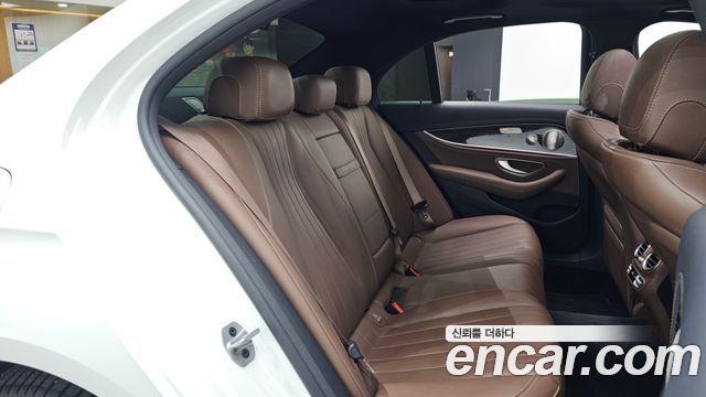 Mercedes-Benz E-Class (W213) E450 4MATIC Exclusive 2021 — фото 16