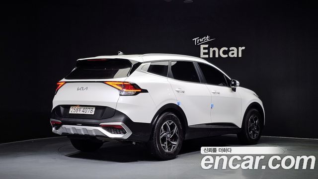 Kia Sportage (V) Diesel 2.0 2WD Prestige 2023 — фото 2
