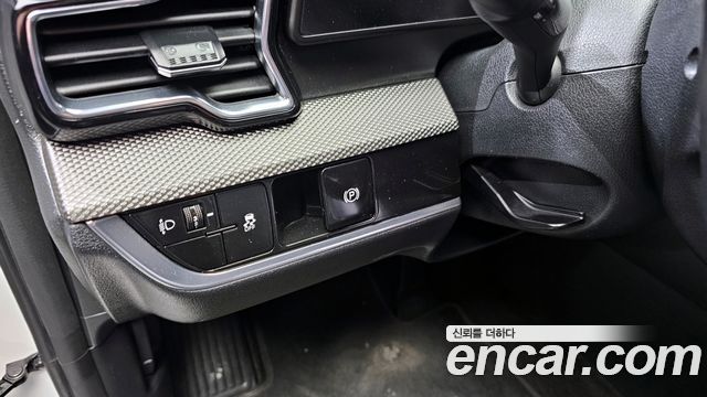 Kia Sportage (V) Diesel 2.0 2WD Prestige 2023 — фото 15