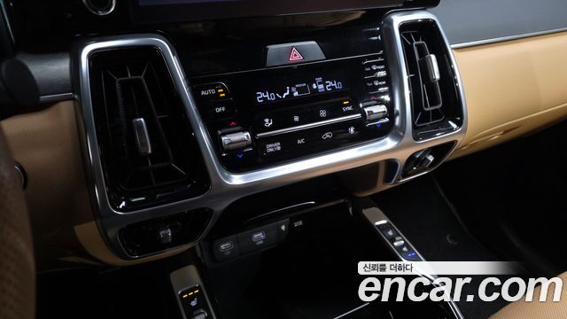 Kia Sorento (IV) HEV 1.6 2WD Noblesse 2023 — фото 20