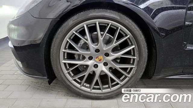 Porsche Panamera (971) 3.0 AWD 2018 — фото 5
