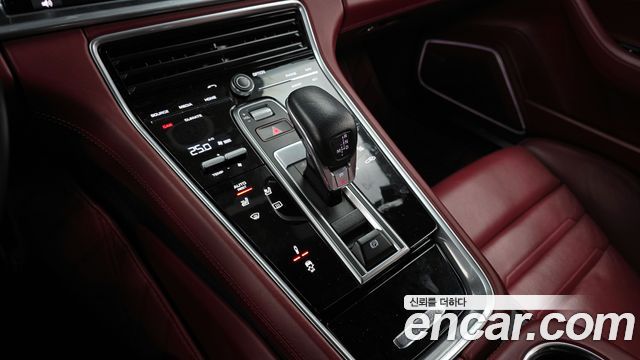 Porsche Panamera (971) 3.0 AWD 2018 — фото 9