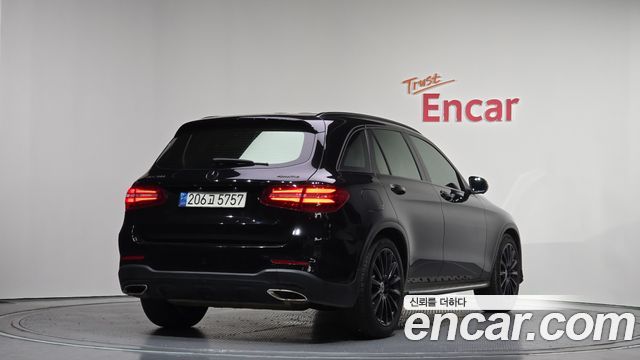 Mercedes-Benz GLC-Class (X253) GLC300 4MATIC AMG Line 2019 — фото 2